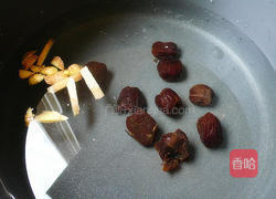 阿胶蜜枣红糖水的做法图解3