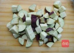 腊肉炒茄子的做法图解1