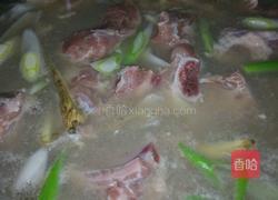 枸杞红枣排骨汤的做法图解1