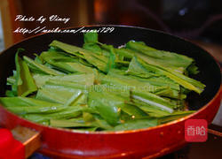 豆豉鲮鱼油麦菜的做法图解4