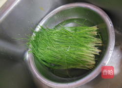 韭菜虾仁肠粉的做法图解2