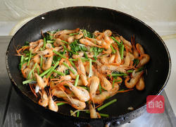 煎饼卷河虾的做法图解8