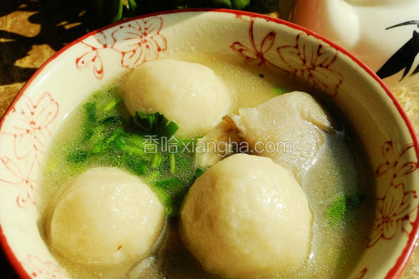 平菇鱼丸汤