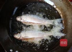 炸鲮鱼的做法图解4