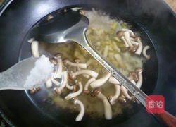 榨菜蟹味菇蛋花汤的做法图解6