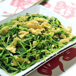 鸡蛋炒豆苗的做法[图]