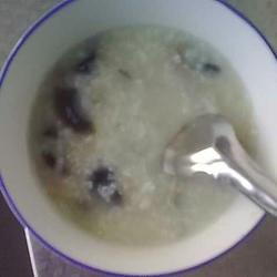 皮蛋瘦肉粥的做法[图]