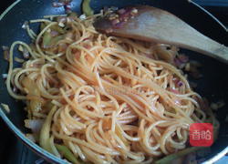 鸡蛋海苔西芹意粉的做法图解5