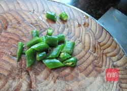 辣椒炒香干的做法图解2