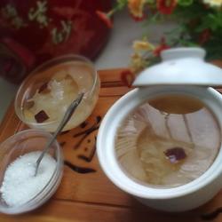 银耳煲雪梨的做法[图]