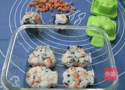 紫菜肉粒芝麻饭团的做法图解4