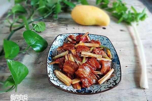 芹菜炒五花肉