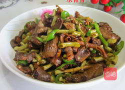 咸豆角炒鸭杂的做法图解12