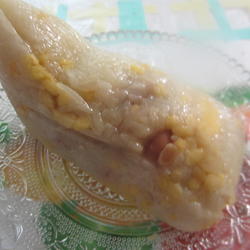 排骨板栗蛋黄粽的做法[图]
