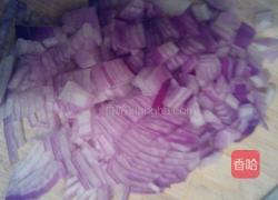 洋葱鸡蛋面的做法图解1