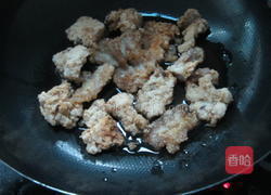 家常辣椒蒸米粉肉的做法图解5