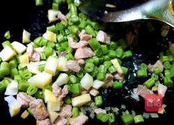 肉酱爆三丁的做法图解5