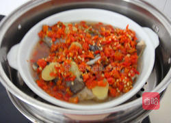 剁椒鸦片鱼头的做法图解6