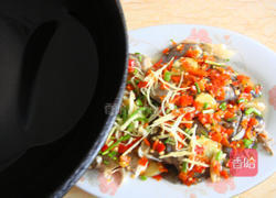 剁椒鸦片鱼头的做法图解9