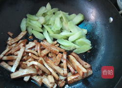 香干莴笋片的做法图解5