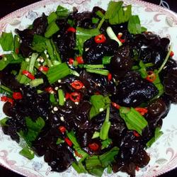 傣味凉拌木耳的做法[图]