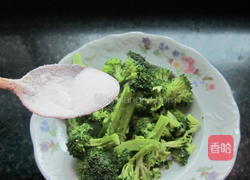 微波西兰花的做法图解1