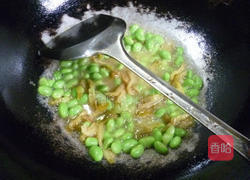 榨菜炒毛豆的做法图解5
