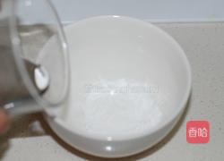 银鱼炒蛋的做法图解3