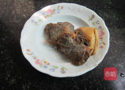 腊肉酸菜丝的做法图解1