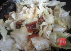 干锅腊肉包菜的做法图解5