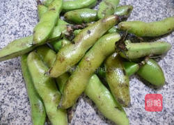 雪菜香干炒蚕豆的做法图解1