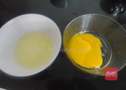 戚风蛋糕的做法图解2