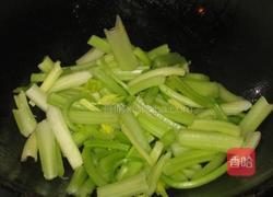 芹茱炒目鱼的做法图解6