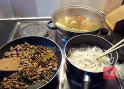 云南小锅米线的做法图解1