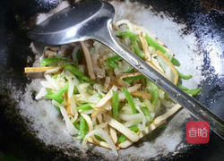 青椒香干炒酸菜的做法图解10