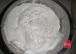 黄桃莫司蛋糕的做法图解2