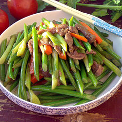 蒜苔炒牛肉的做法[图]
