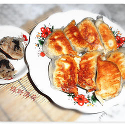 白萝卜香菇煎饺的做法[图]