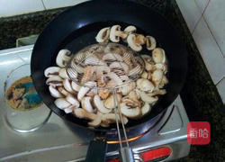 鲜蘑猪肉馄饨的做法图解4