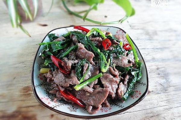 芹叶炒牛肉