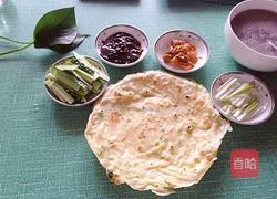 煎饼卷大葱的做法图解13