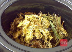 红糖夏桑菊的做法图解2