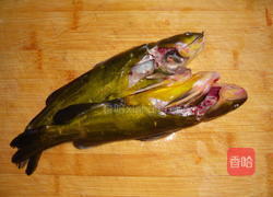 汪刺鱼竹荪火锅的做法图解2