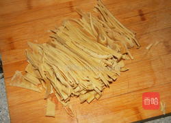 当豆皮遇上金针菇的做法图解3