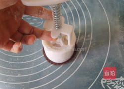 蔓越莓冰皮月饼的做法图解18