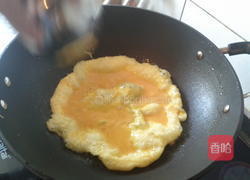 番茄炒蛋一菜两吃的做法图解3