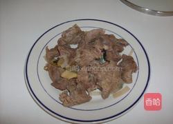 辣椒炒牛肉的做法图解1