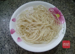 胡萝卜素炒面的做法图解6