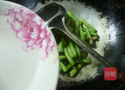 榨菜里脊肉炒梅豆的做法图解5