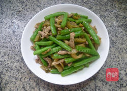 榨菜里脊肉炒梅豆的做法图解11